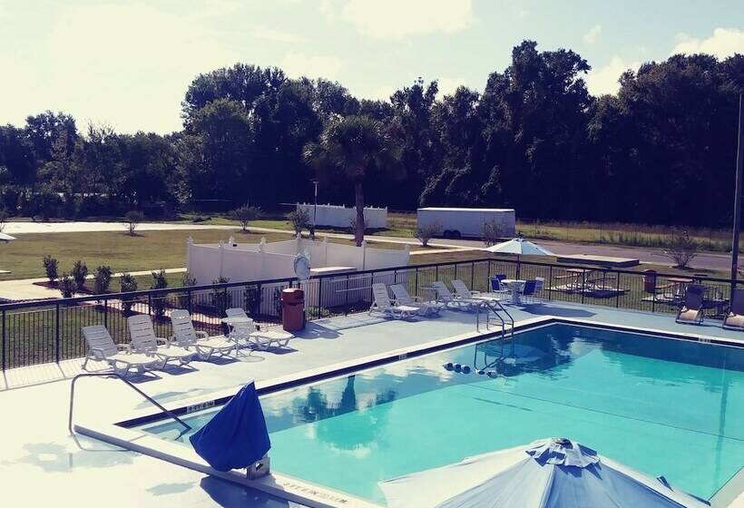 Отель Days Inn By Wyndham Wildwood I75