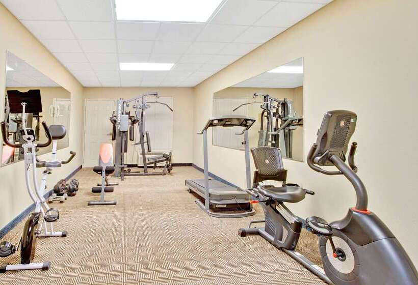 هتل Days Inn & Suites By Wyndham Stockbridge South Atlanta