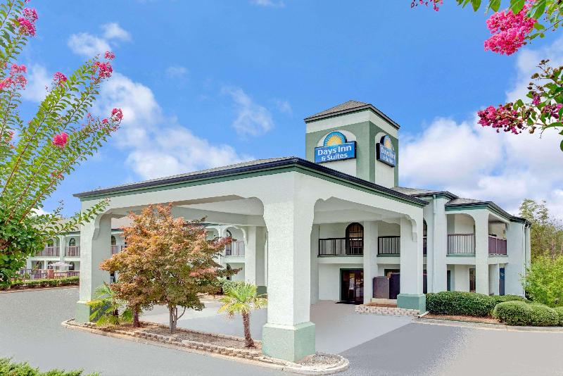 هتل Days Inn & Suites By Wyndham Stockbridge South Atlanta
