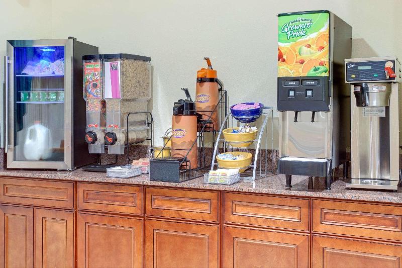 هتل Days Inn & Suites By Wyndham Stockbridge South Atlanta