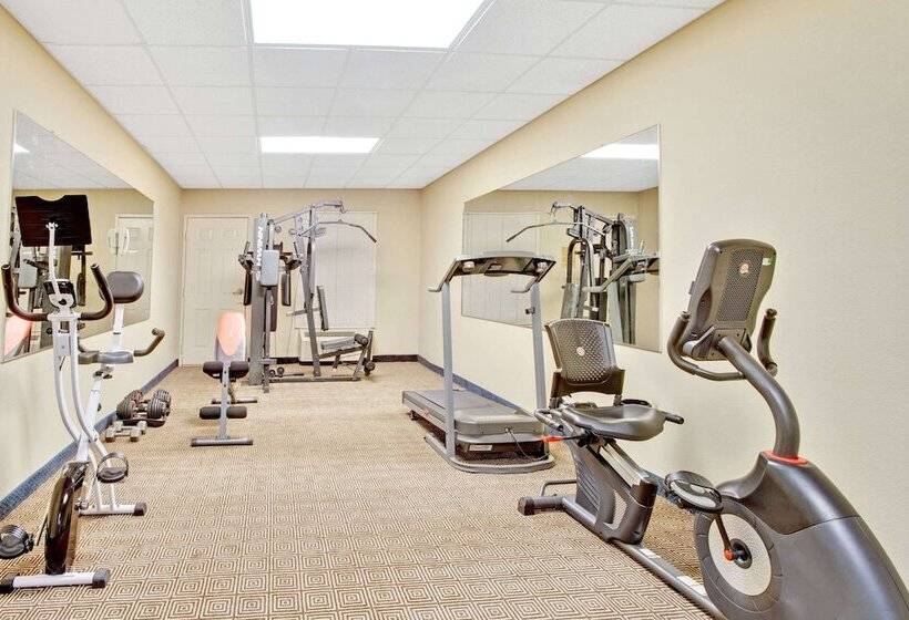 هتل Days Inn & Suites By Wyndham Stockbridge South Atlanta