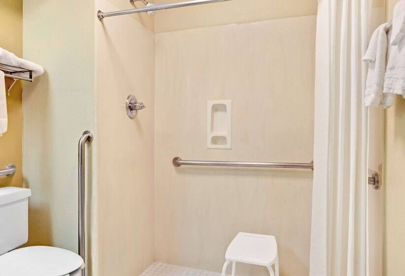 هتل Days Inn & Suites By Wyndham Stockbridge South Atlanta