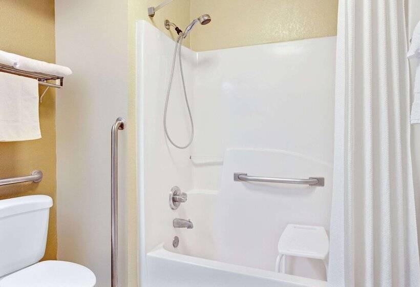 هتل Days Inn & Suites By Wyndham Stockbridge South Atlanta