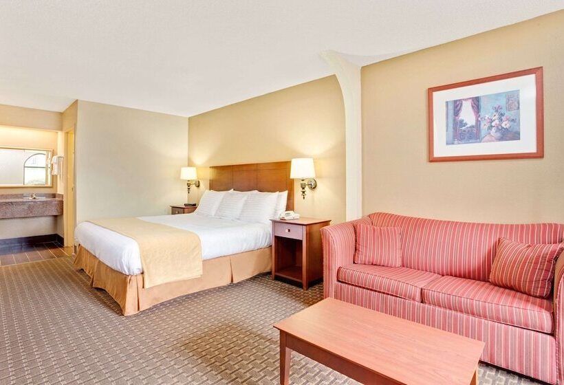 هتل Days Inn & Suites By Wyndham Stockbridge South Atlanta