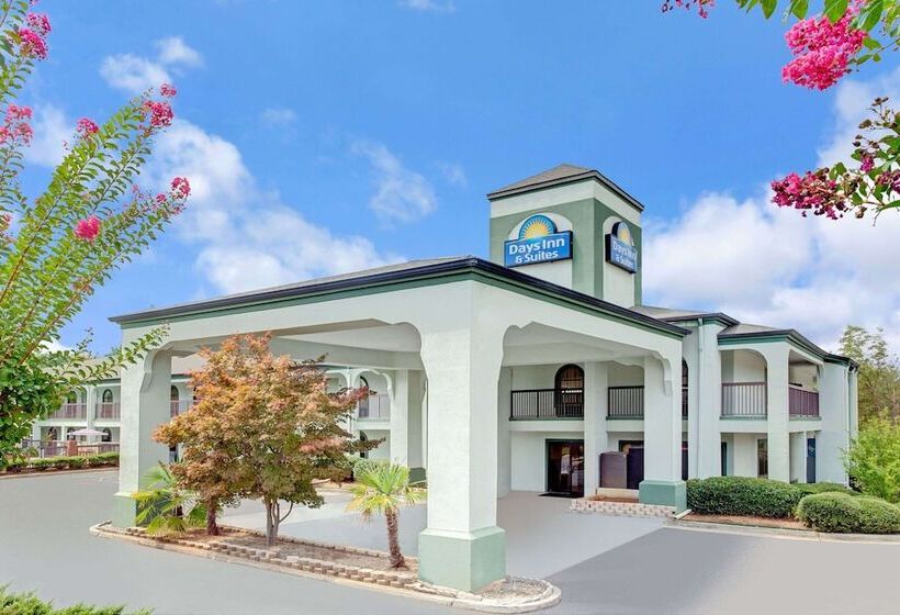 هتل Days Inn & Suites By Wyndham Stockbridge South Atlanta