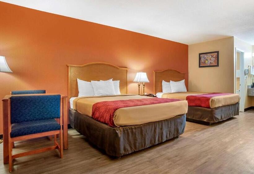 בית מלון כפרי Econo Lodge Inn & Suites
