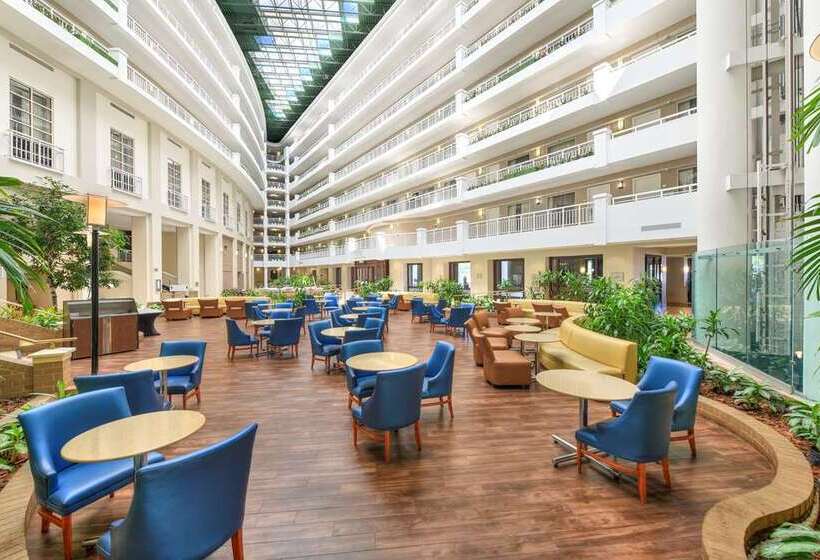 هتل Embassy Suites By Hilton Alexandria Old Town