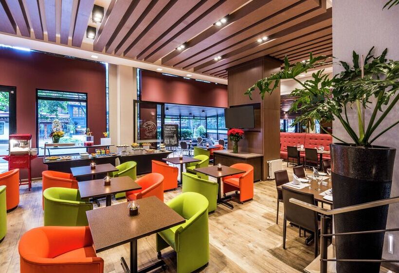 هتل Embassy Suites By Hilton Bogotá Rosales