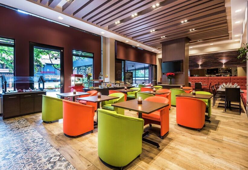 هتل Embassy Suites By Hilton Bogotá Rosales