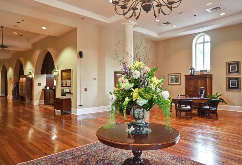 هتل Embassy Suites By Hilton Charleston Historic District