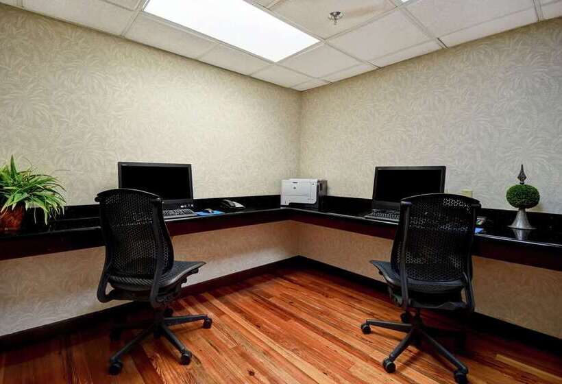 هتل Embassy Suites By Hilton Charleston Historic District