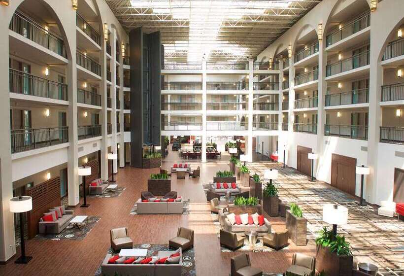 ホテル Embassy Suites By Hilton Detroit Livonia Novi