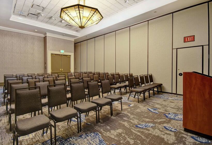 هتل Embassy Suites By Hilton Omaha Downtown Old Market