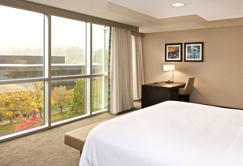 هتل Embassy Suites By Hilton Seattle Bellevue