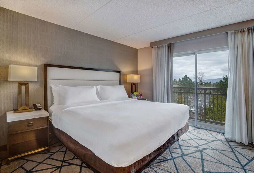 هتل Embassy Suites By Hilton Seattle Bellevue