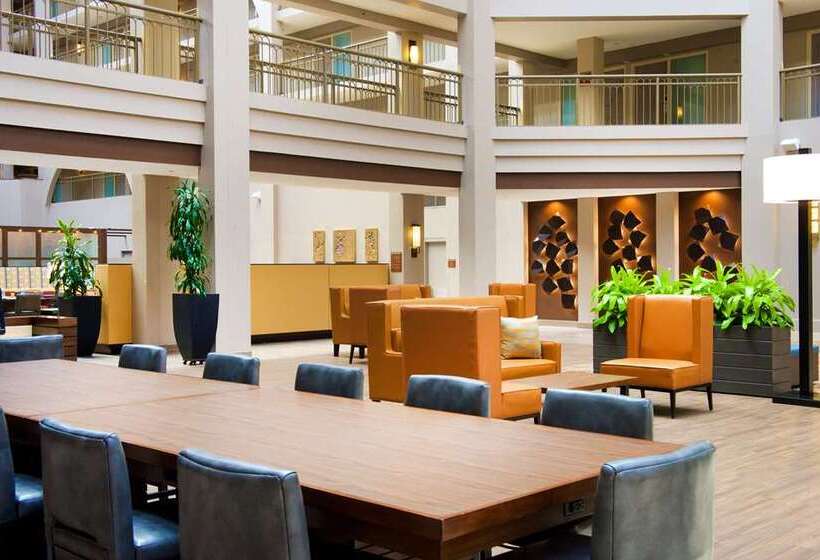 هتل Embassy Suites By Hilton Seattle Bellevue