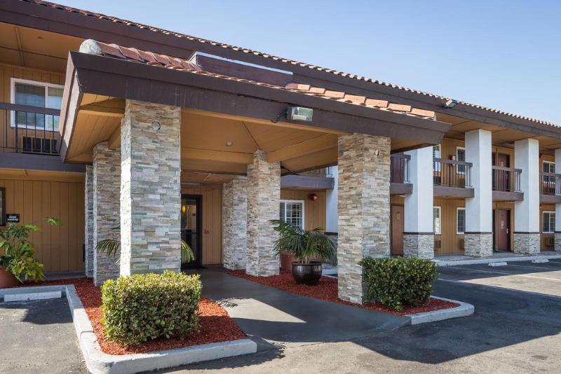 هتل Rodeway Inn San Jose Hwy 101 Tully Rd Exit