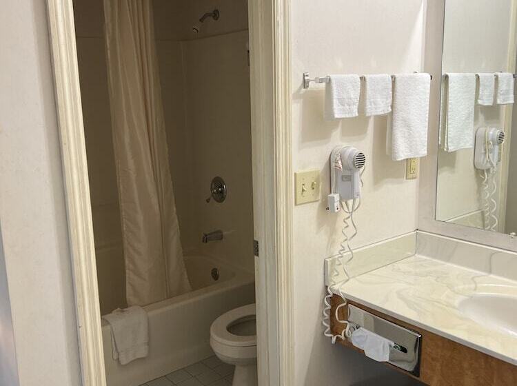 فندق Garden Inn & Suites