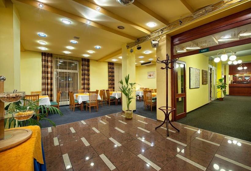 Fotos del hotel Henrietta:  15