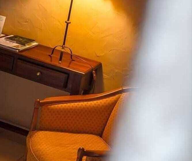 فندق Hôtel La Grappe D Or