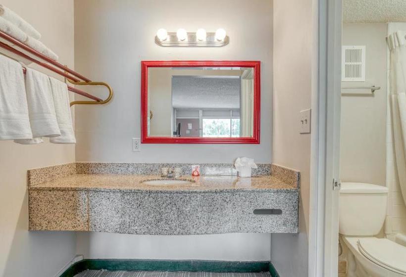 Отель Bayside Inn Pinellas Park  Clearwater