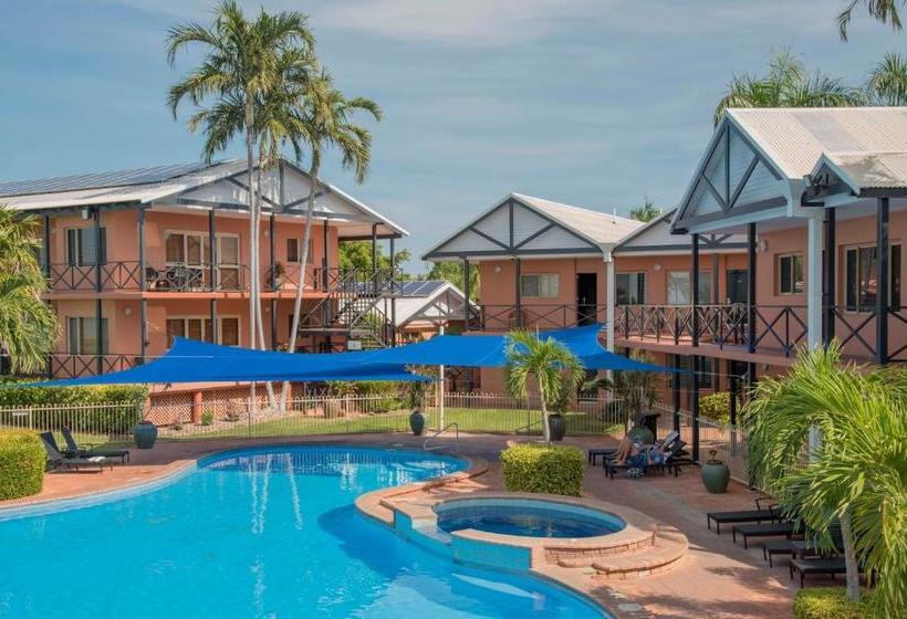 בית מלון כפרי Moonlight Bay Suites