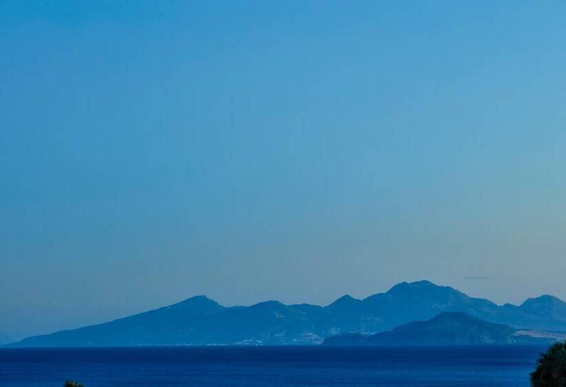 هتل Porto Bello Beach