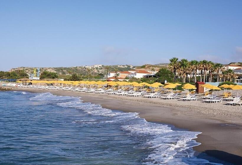 هتل Porto Bello Beach