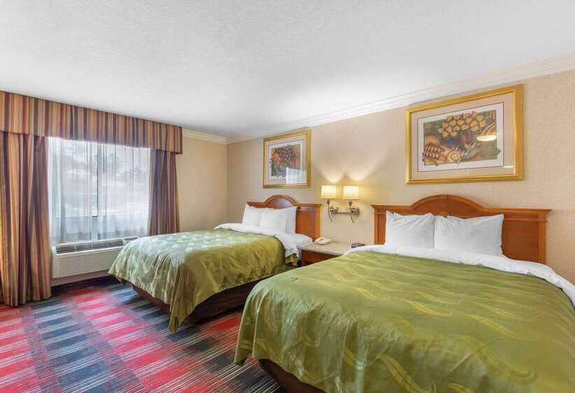 ホテル Quality Inn & Suites Oceanside Near Camp Pendleton