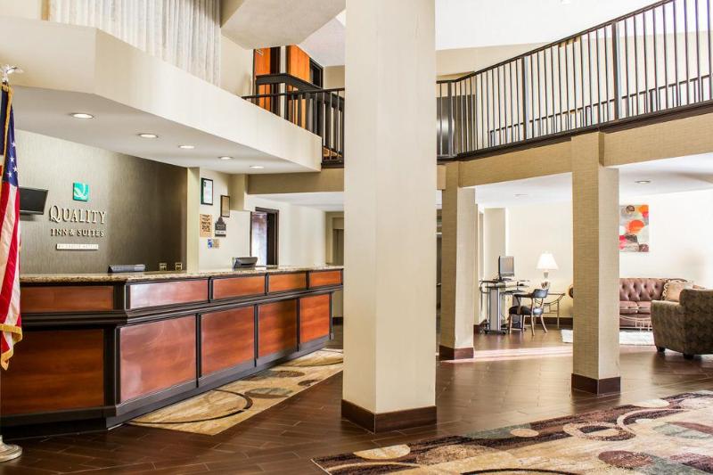ホテル Quality Inn & Suites