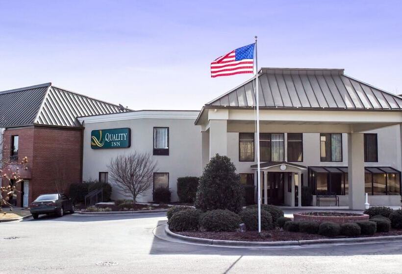 ホテル Quality Inn & Suites