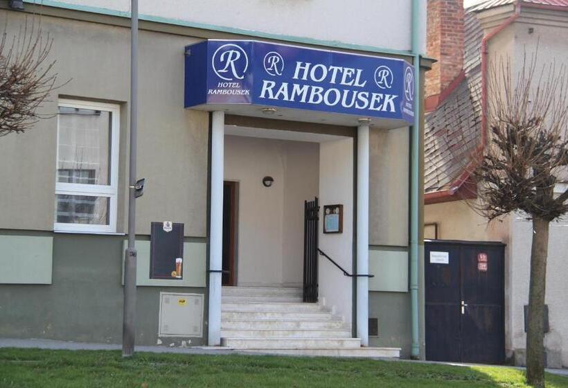 هتل Rambousek