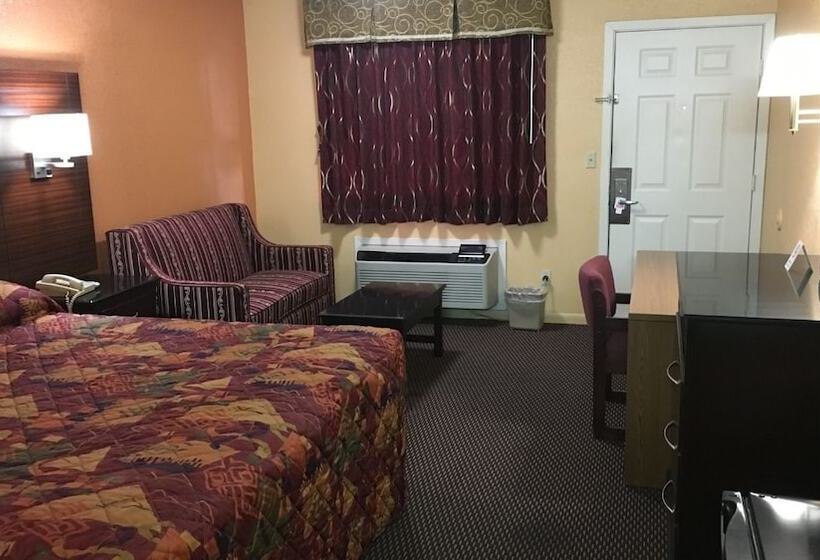 هتل Redwood Inn White Hall