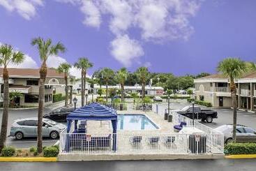 هتل South Tampa & Suites