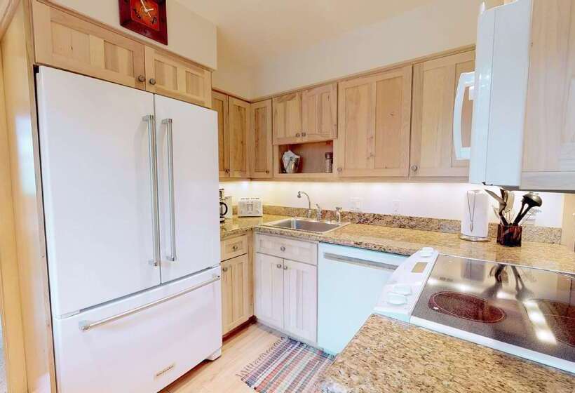 هتل Tamarack Townhomes   Coraltree Residence Collection