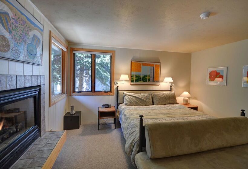 هتل Tamarack Townhomes   Coraltree Residence Collection