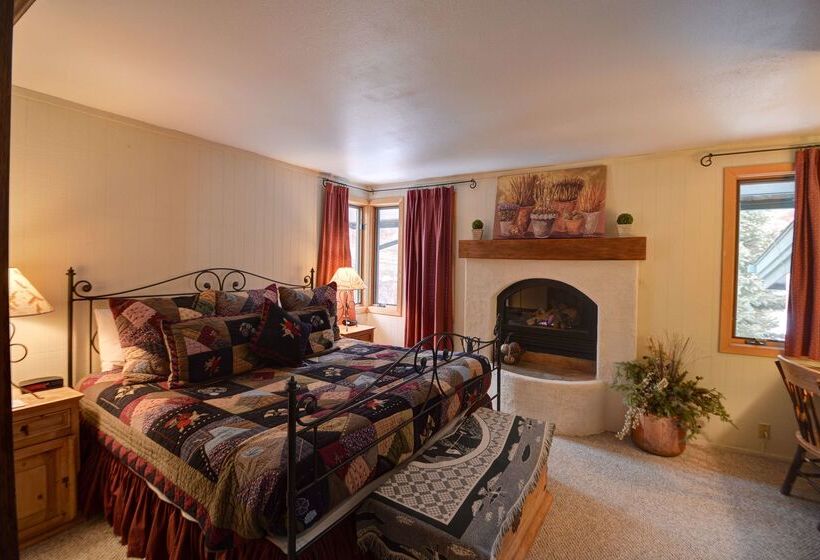 هتل Tamarack Townhomes   Coraltree Residence Collection