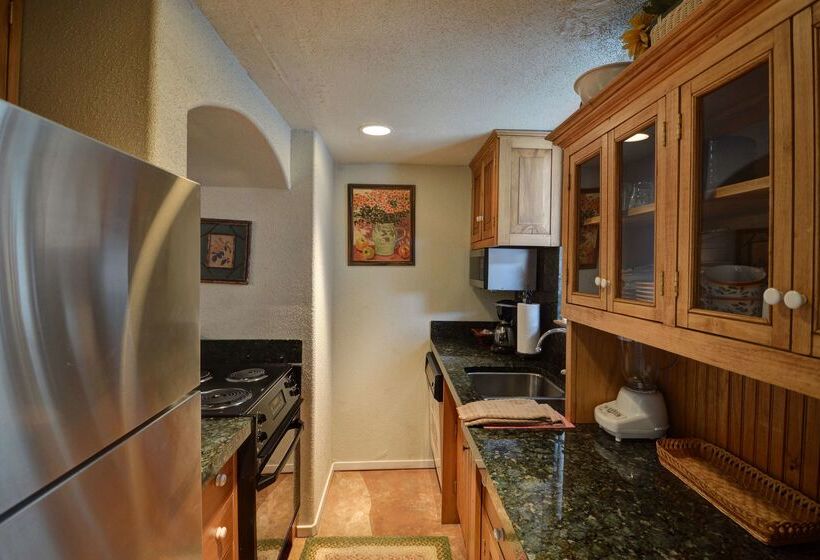 هتل Tamarack Townhomes   Coraltree Residence Collection