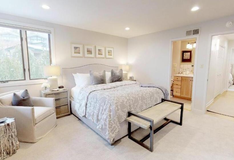 هتل Tamarack Townhomes   Coraltree Residence Collection