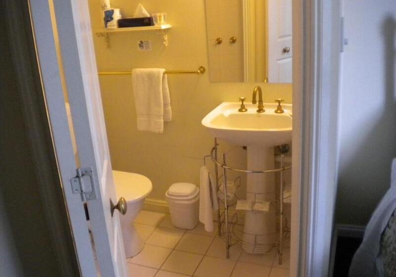 هتل The Lodge On Elizabeth Boutique