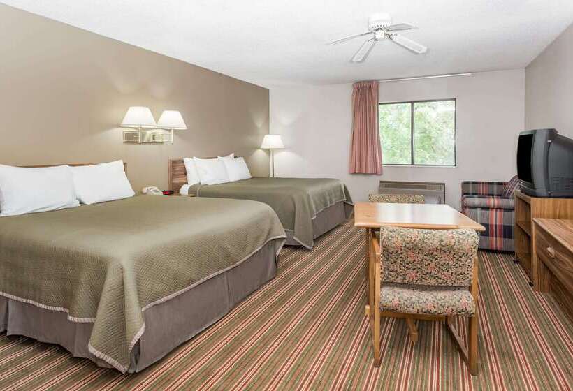 فندق Travelodge By Wyndham Longmont