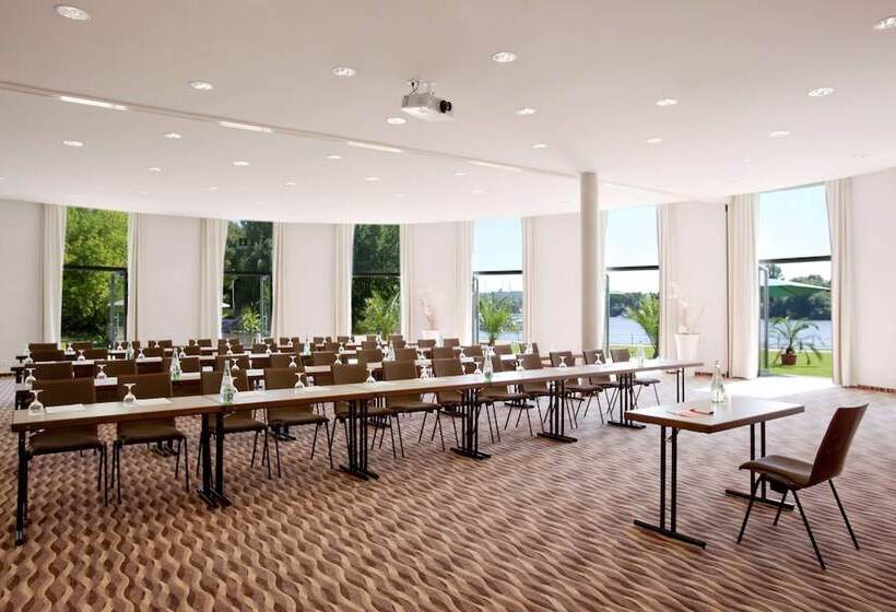 هتل Vienna House By Wyndham Havelufer Potsdam