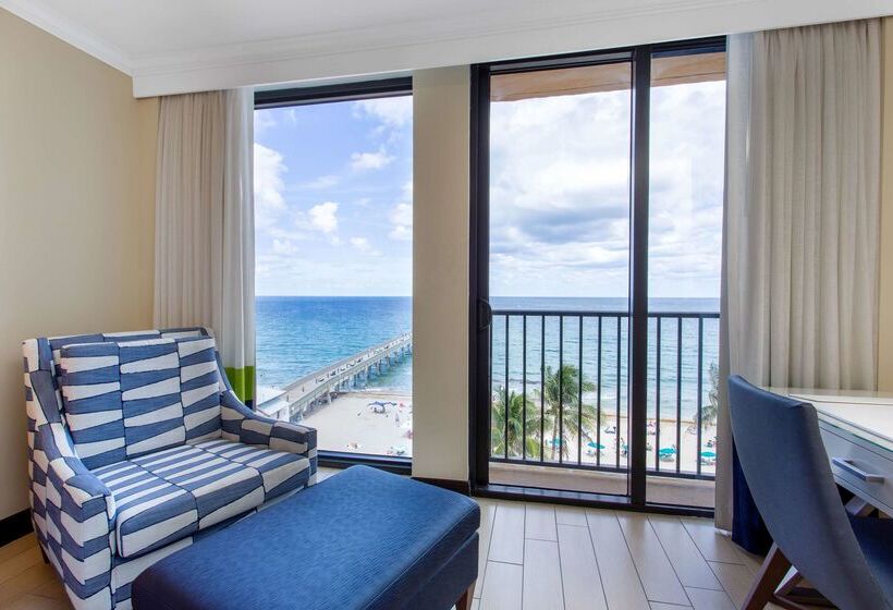 בית מלון כפרי Wyndham Deerfield Beach Resort