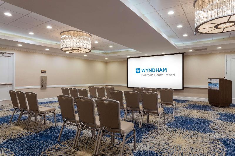 בית מלון כפרי Wyndham Deerfield Beach Resort