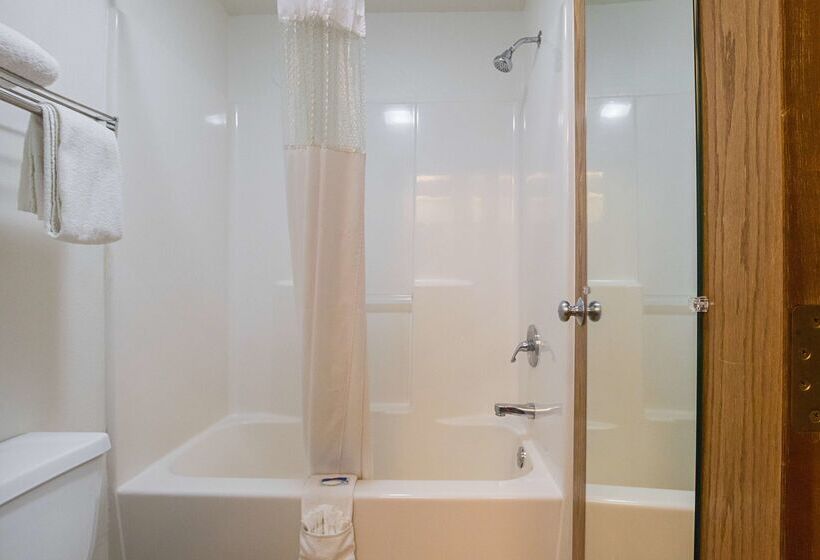 Motel 6 Waterloo, Ia   Crossroads Mall   Cedar Falls