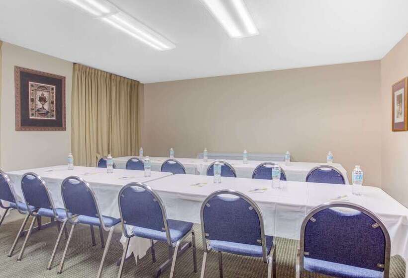 모텔 Days Inn By Wyndham Dublin Ga