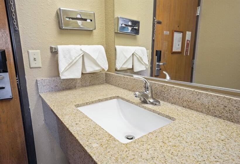 Мотель Express Inn Parsons