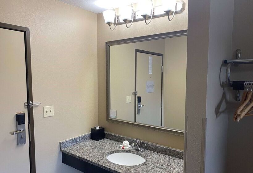 فندق على الطريق Super 8 By Wyndham Independence Ks