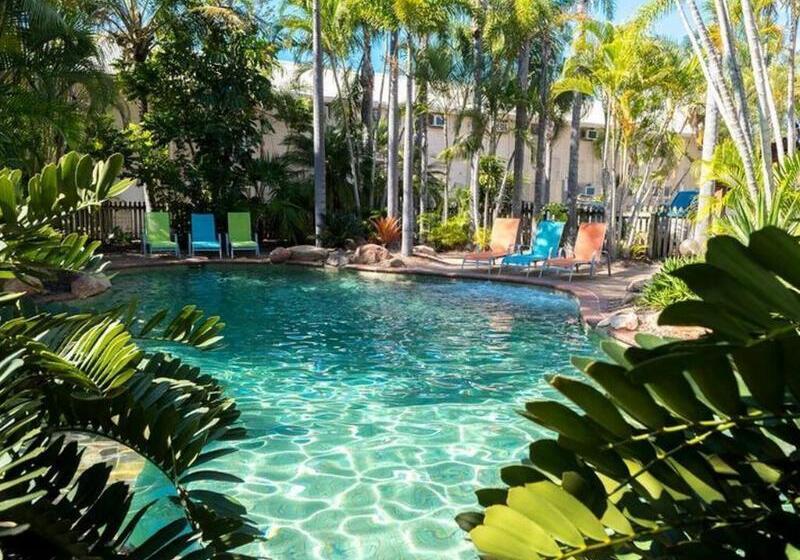 استراحتگاه The Beach Motel Hervey Bay