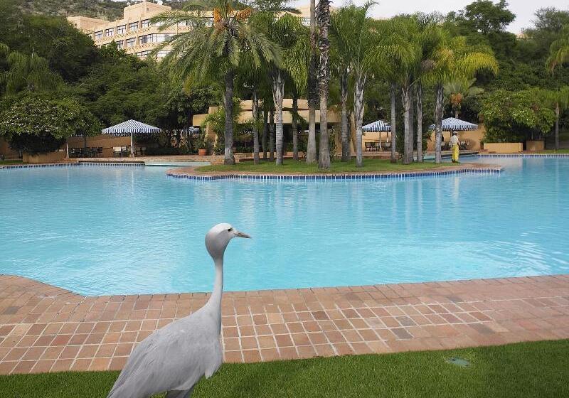 استراحتگاه The Sun City Hotel